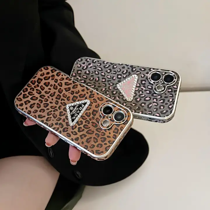ブランド カバー iphone17pro max プラダ風 