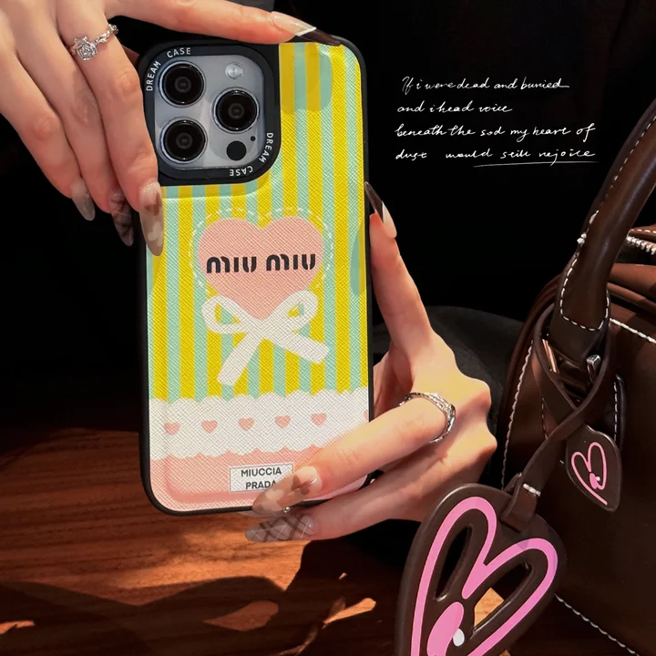 アイフォン17プロmax miumiu カバー 