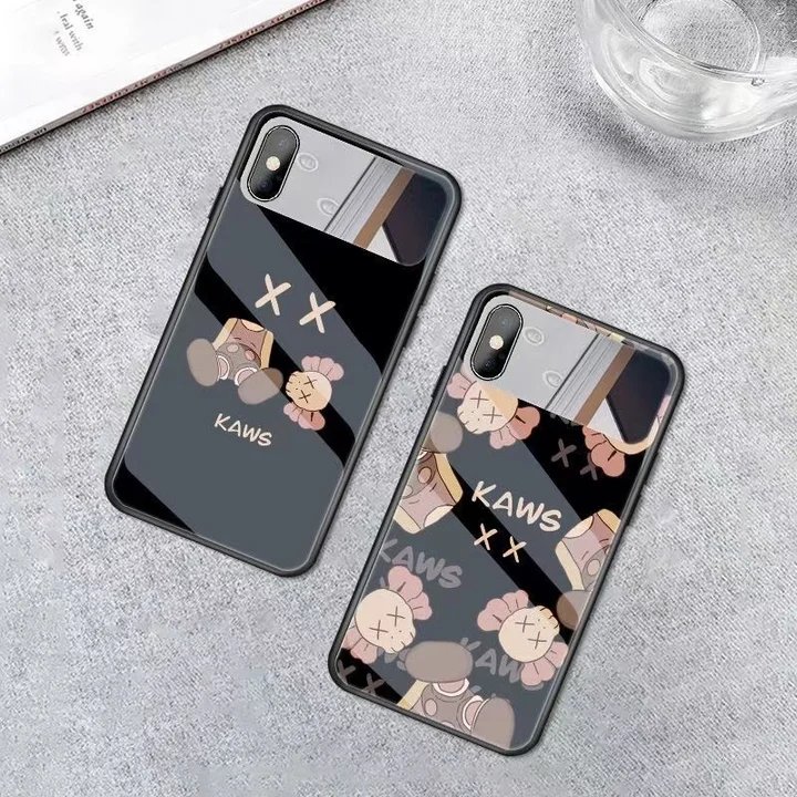 カウズ kaws アイフォーン15 plus ケース 