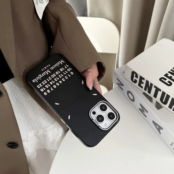 ハイブランド スマホケース アイフォーン 14 メゾン マルジェラ maison margiela 