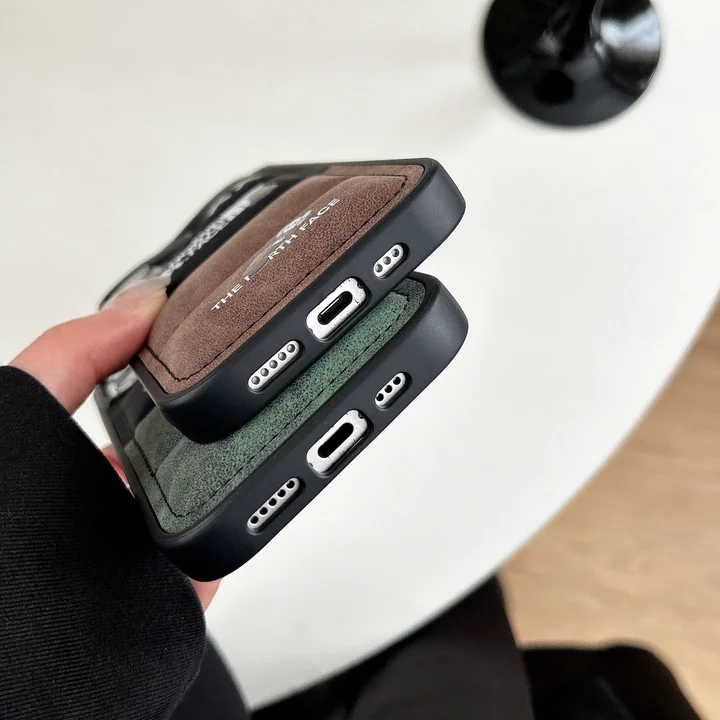 ハイブランド カウズ kaws iphone17プロmax ケース 