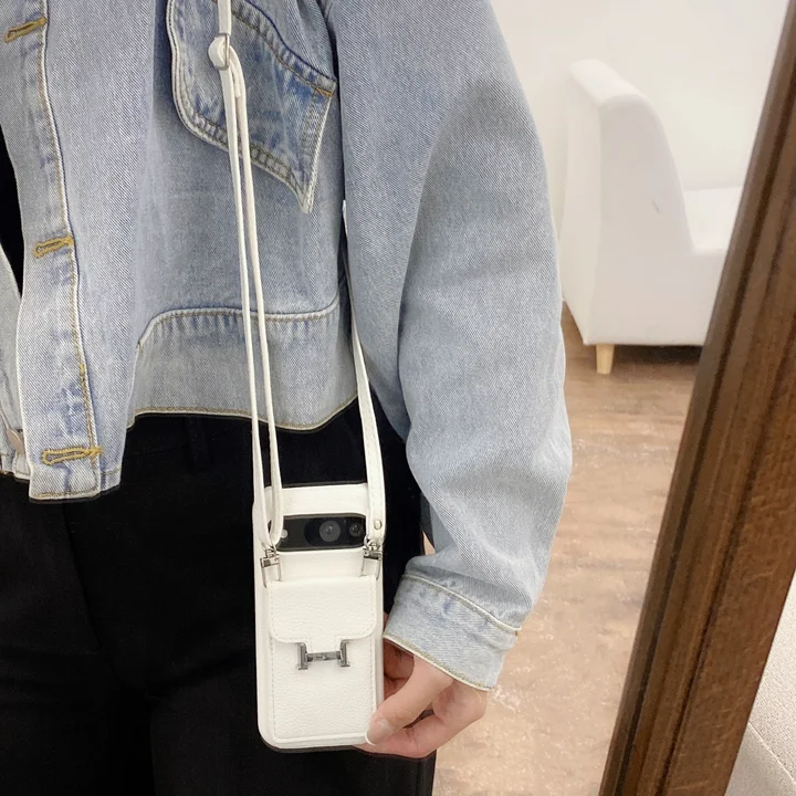 hermes エルメス 携帯ケース iphone17 