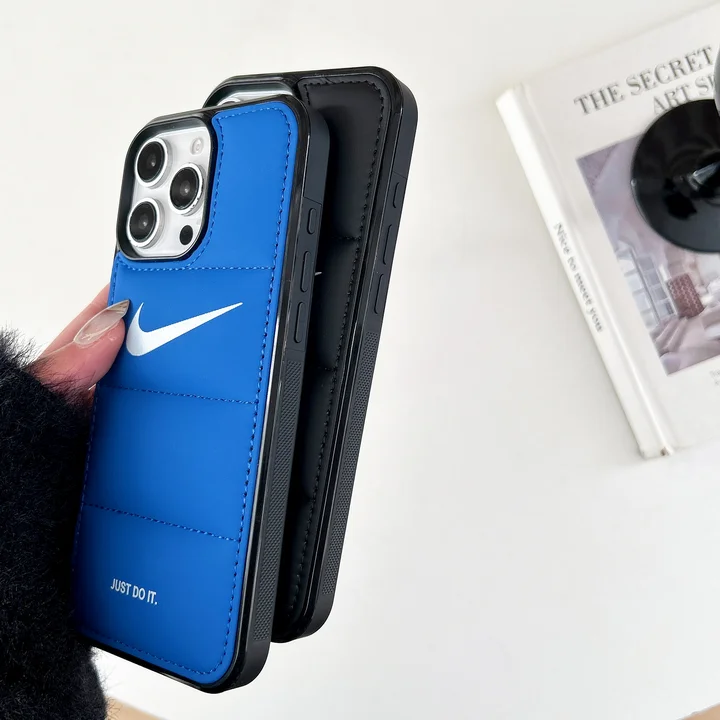 ブランド カバー アイフォン17plus 