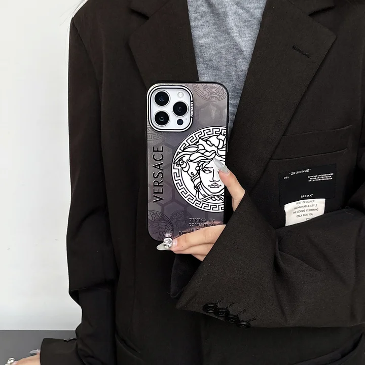 アイフォン17プロmax ヴェルサーチ スマホケース 