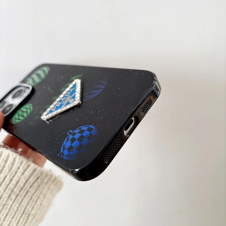 ハイブランド カバー アイホン15 pro max prada風 
