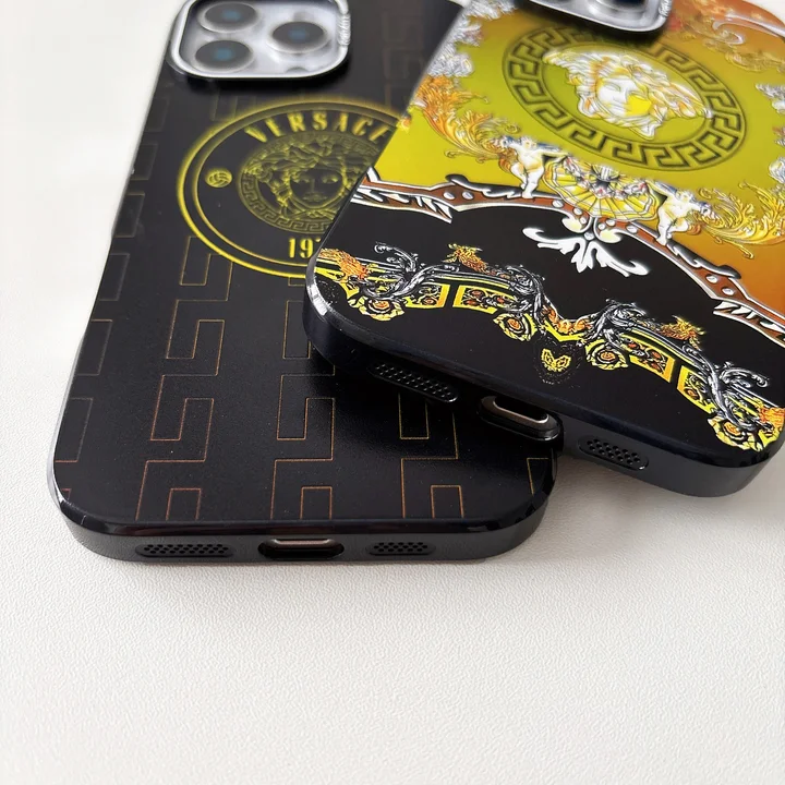 ブランド 携帯ケース iphone 15 plus 