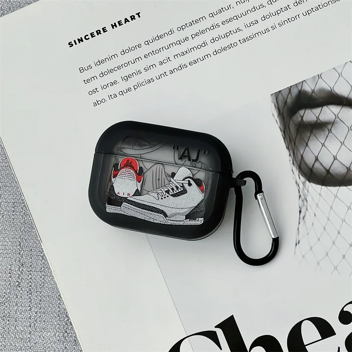 ブランド 収納ケース iphoneiphone17プロ adidas 