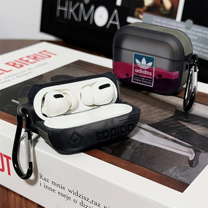 アイフォーンiphone17promax アディダス adidas 収納ケース 