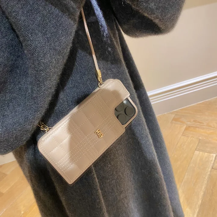 ハイブランド iphone17promax 携帯ケース 