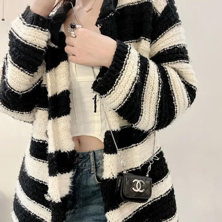 chanel シャネル アイフォンiphone17 収納ケース 