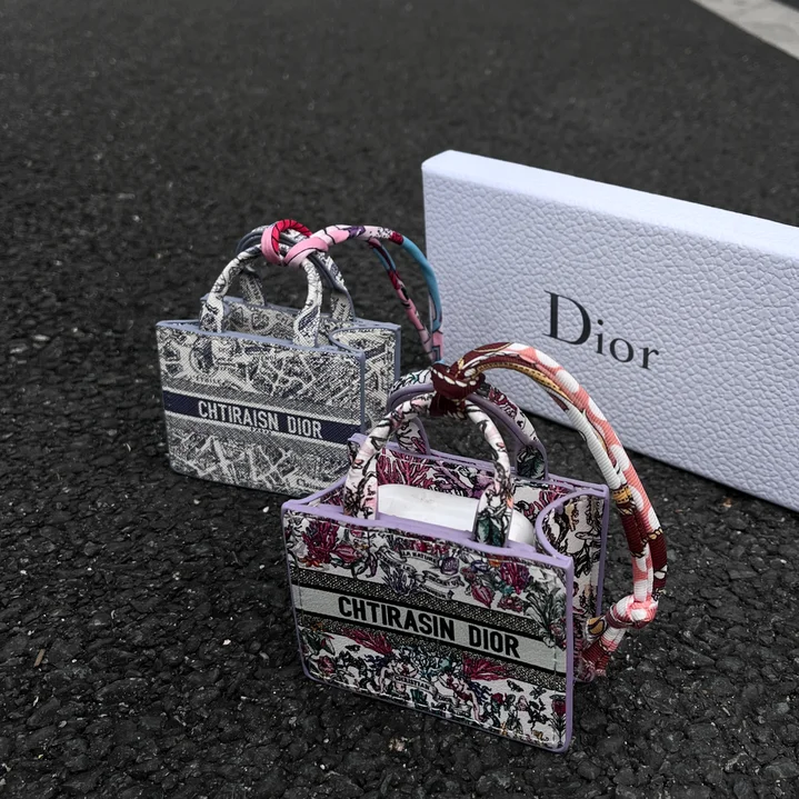 ブランド iphone17プラス カバー 