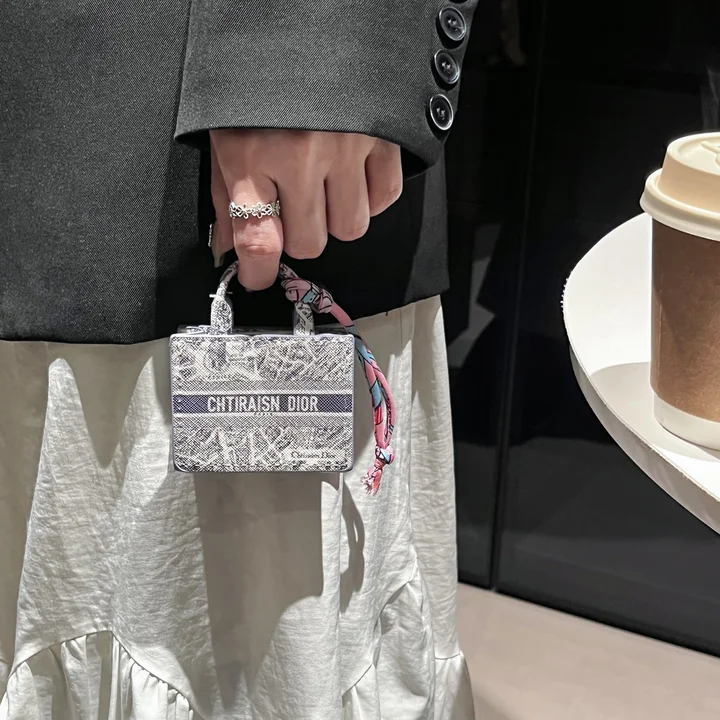 ハイブランド 収納ケース アイホンiphone17promax 