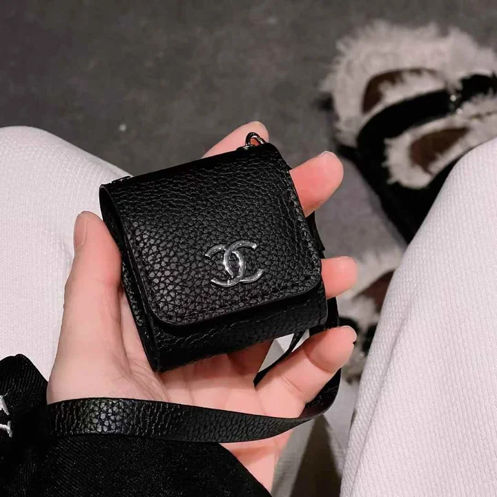 chanel シャネル ケース アイフォーン17plus 