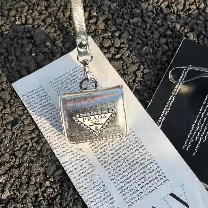 prada風 アイフォーン17プロ max 