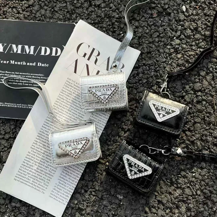 アイホン17プラス ケース プラダ 