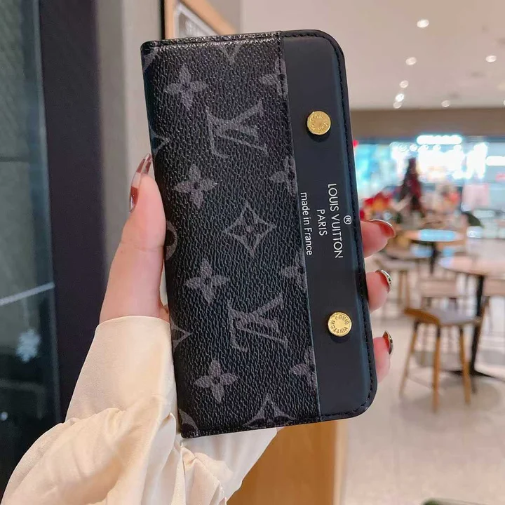 アイフォン17 スマホケース ルイヴィトン  芸能人