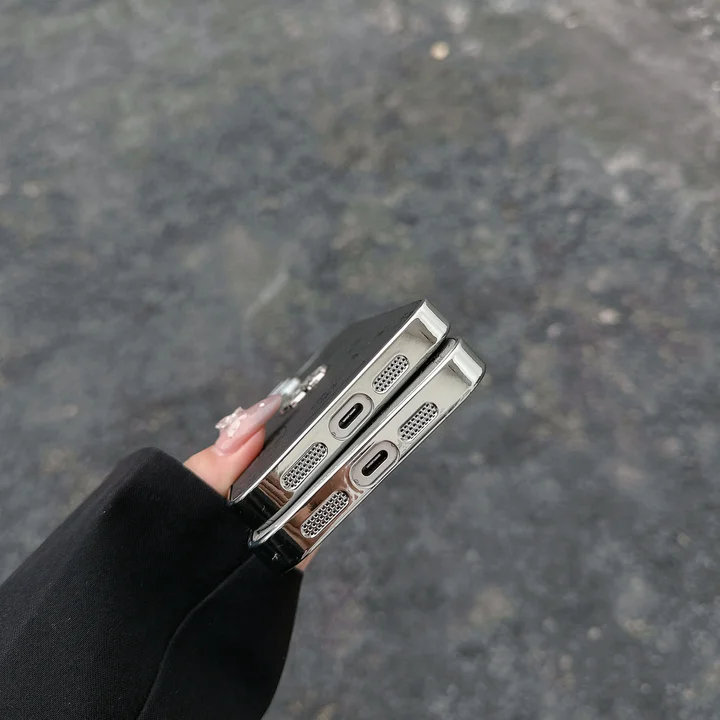 ブランド カバー アイフォーン17プラス chrome hearts 