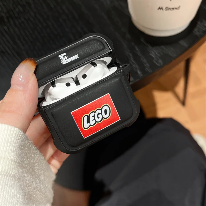 ハイブランド 収納ケース アイフォン17プロ max fendi フェンディ