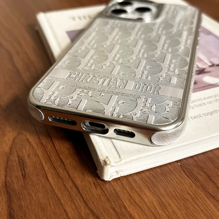 ブランド カバー iphone17プロ max 