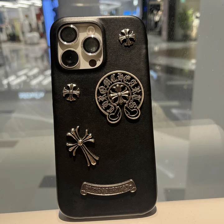 ブランド chrome hearts アイフォーン17プロ カバー 
