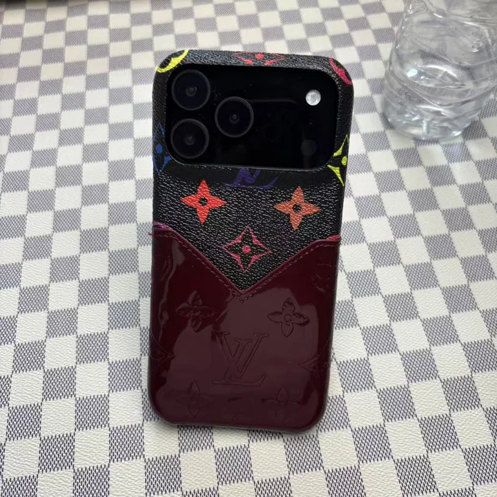 ブランド アイホン16e スマホケース 