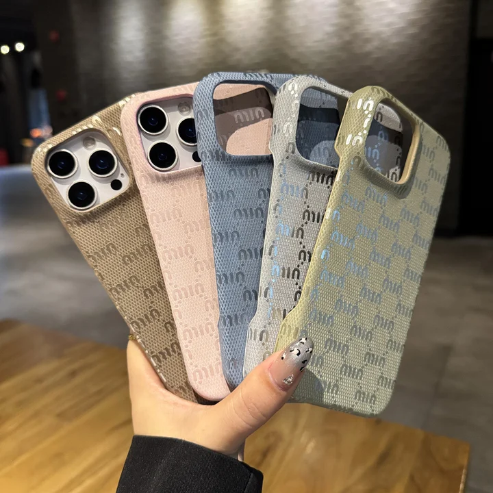アイフォン17plus miumiu ミュウミュウ スマホケース 