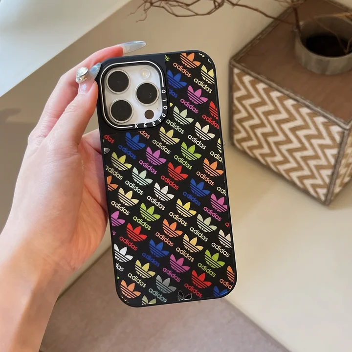 ブランド スマホケース アイフォーン17pro adidas アディダス 