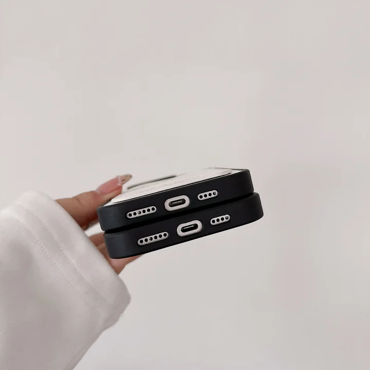 ブランド ヴィヴィアン ウエストウッド iphone17pro スマホケース 
