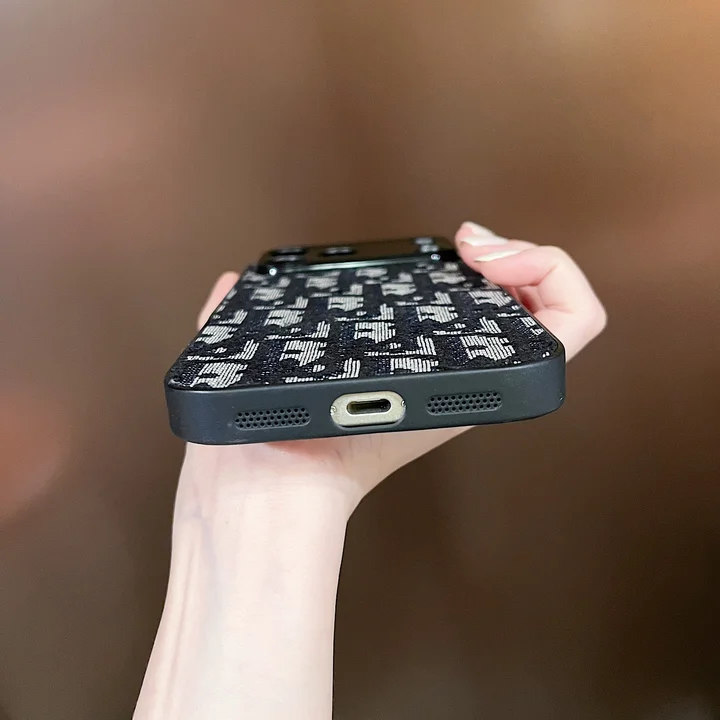 ブランド ケース アイフォン17プロ max 