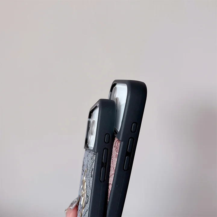 ハイブランド スマホケース アイホン17pro max guess