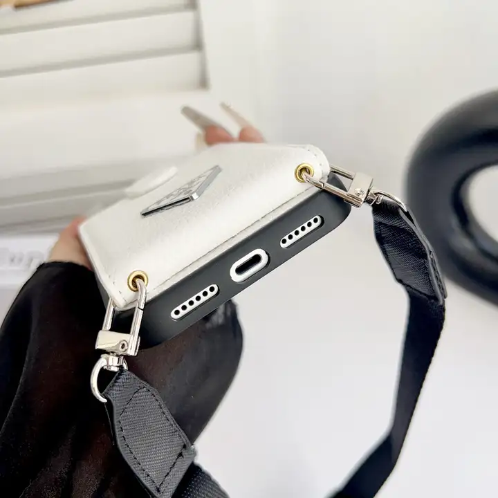 ブランド 携帯ケース アイホン15 prada 