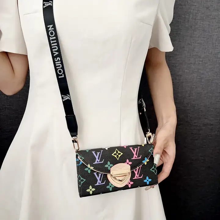 ルイビトン風 アイホン15 plus ケース 