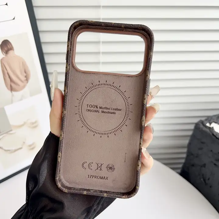 アイフォーン17 vuitton風 スマホケース 