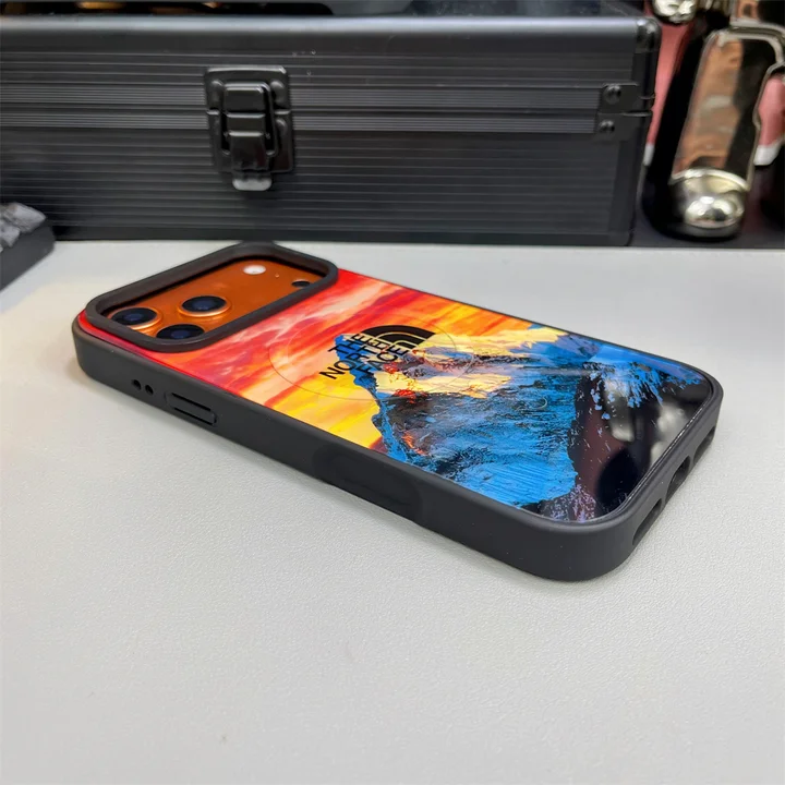 ブランド カバー アイフォン17 