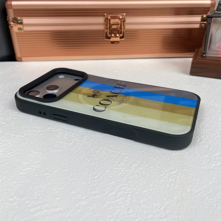 ハイブランド 携帯ケース アイフォン17 coach コーチ 