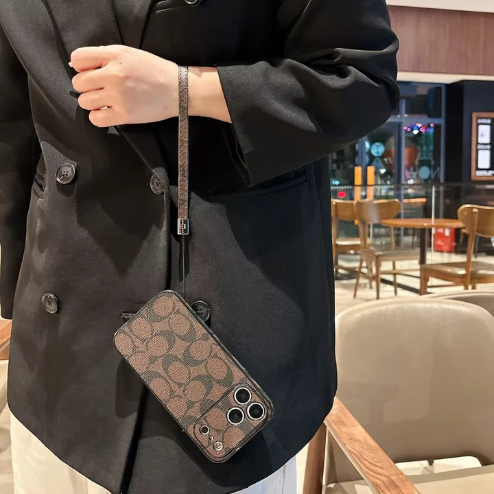 iphone17plus コーチ coach  携帯ケース 
