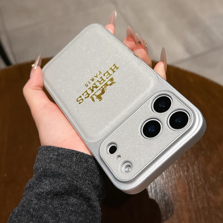 ブランド カバー アイホン17プロ 