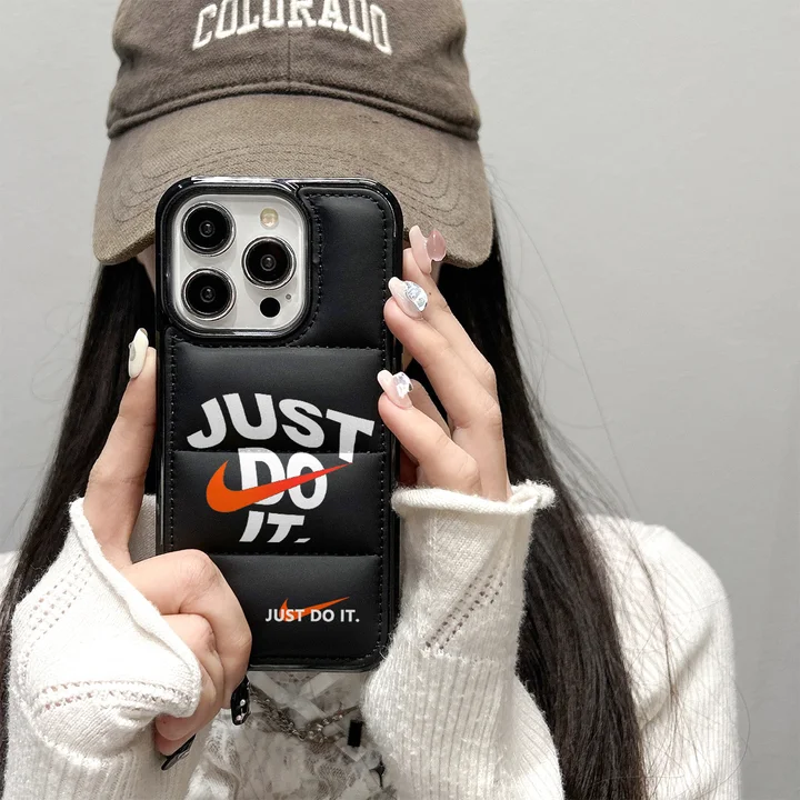 ナイキ風 アイフォーン17プロ 