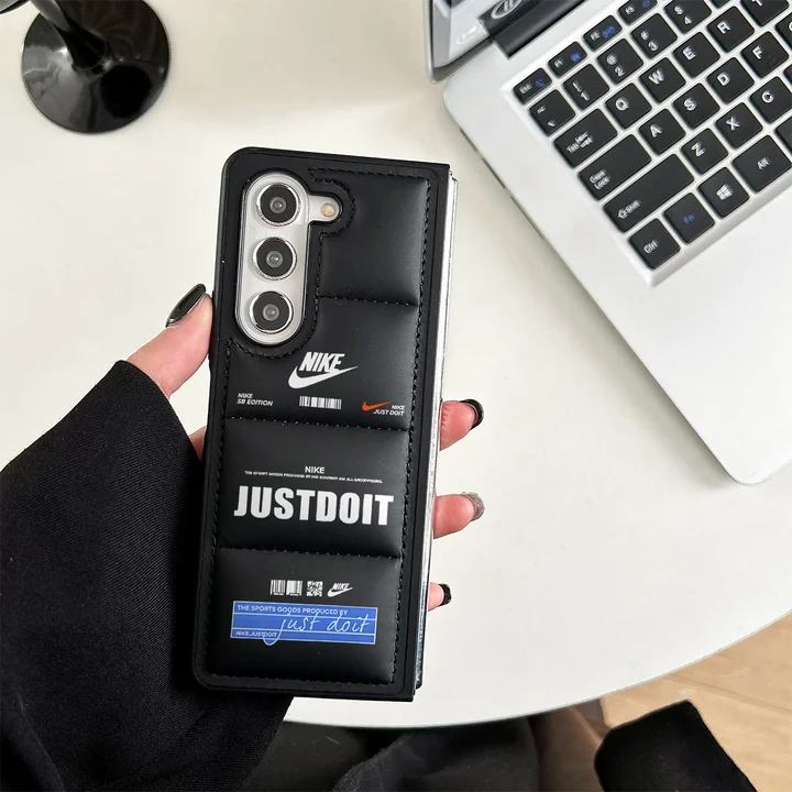 ナイキ風 アイフォン17pro