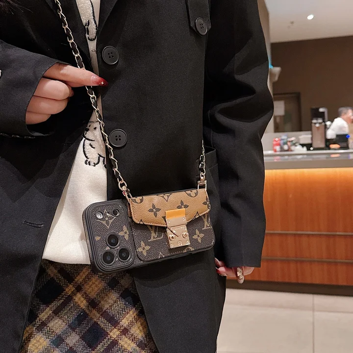 ブランド カバー iphone17 