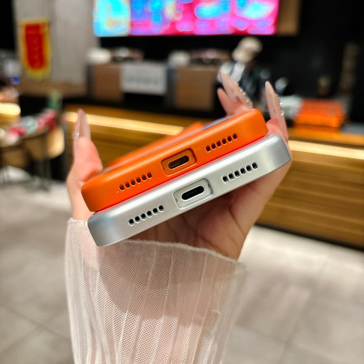 ハイブランド バレンシアガ balenciaga アイフォーンiphone17pro カバー 
