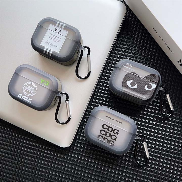 アイホン17plus 収納ケース comme des garçons コムデギャルソン