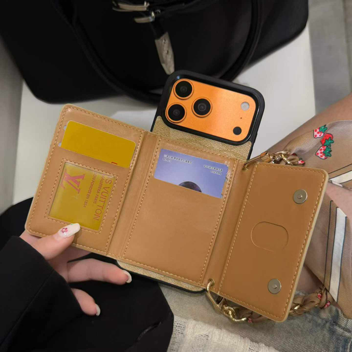 ブランド カバー アイホン16 Plus コーチ