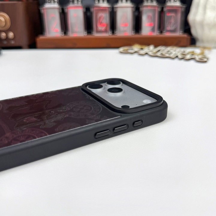 ハイブランド クロームハーツ風 アイフォン18 スマホケース
