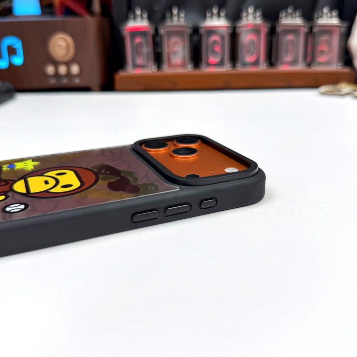 bape ア・ベイシング・エイプ アイフォンiphone17plus