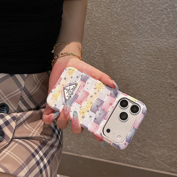 アイフォーン18プロ ケース prada