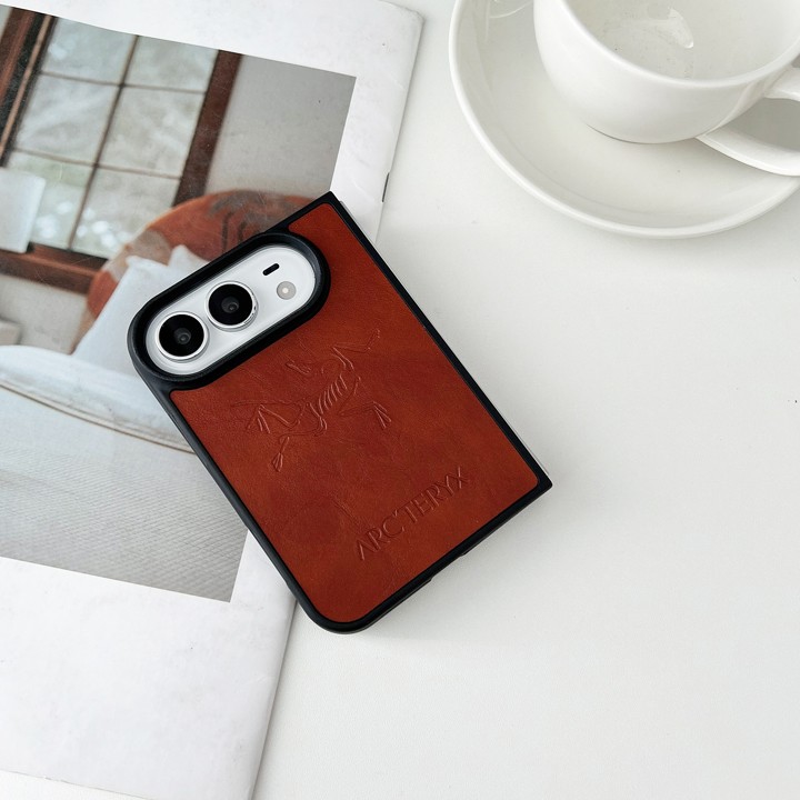 ハイブランド アイフォン18 スマホケース