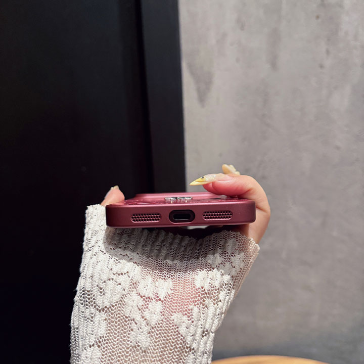 ブランド カバー アイホンiphone18プラス クロームハーツ風