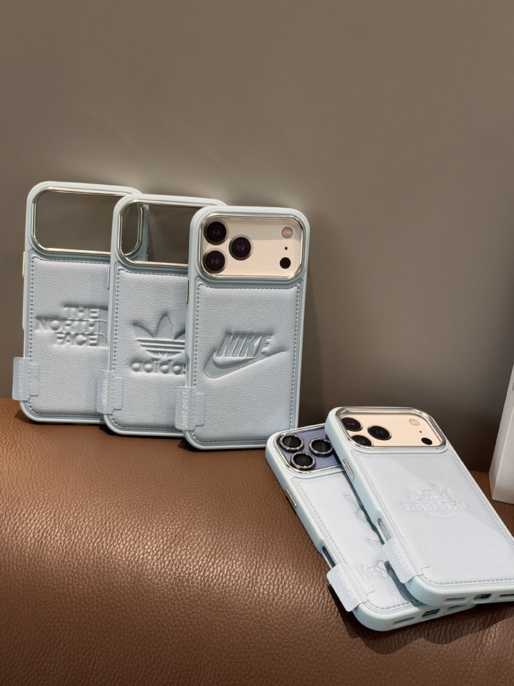 アイフォン18plus アディダス 携帯ケース