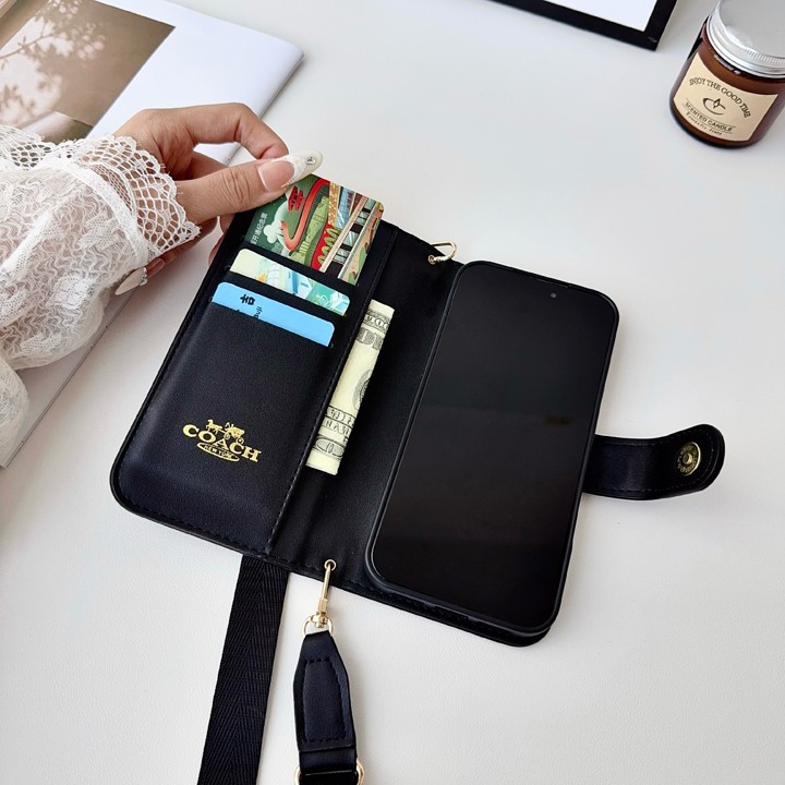 ブランド coach アイフォンiphone18プロ 携帯ケース